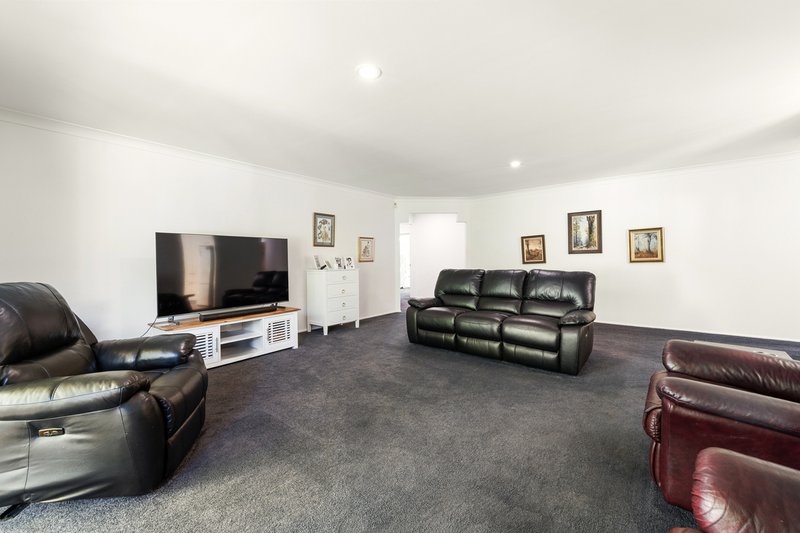 Photo - 2 Turnberry Court, Robina QLD 4226 - Image 8