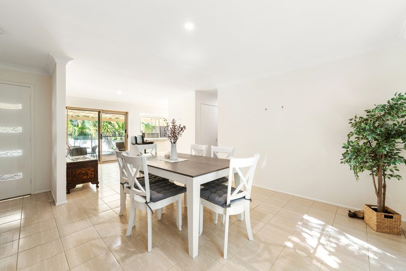 Photo - 2 Turnberry Court, Robina QLD 4226 - Image 9