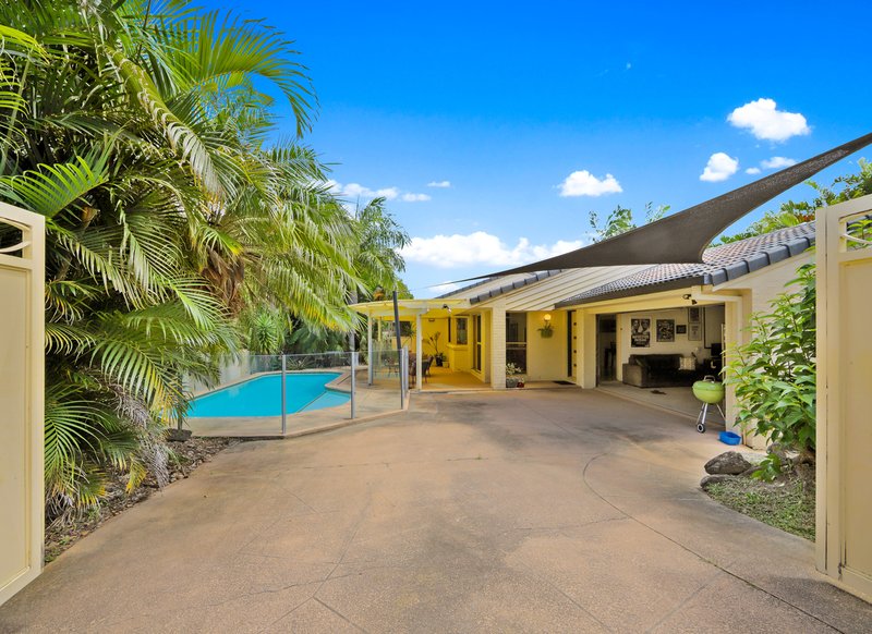 Photo - 2 Turnberry Court, Robina QLD 4226 - Image 19