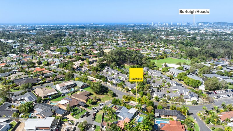 Photo - 2 Turnberry Court, Robina QLD 4226 - Image 22