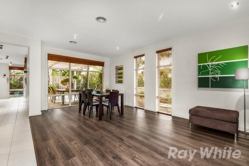 Photo - 2 Tusmore Place, Mulgrave VIC 3170 - Image 4