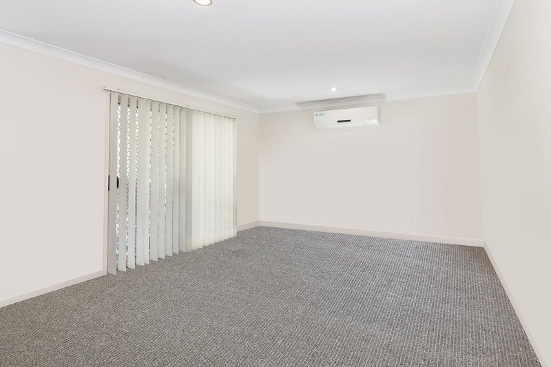 Photo - 2 Tuxworth Place, Pimpama QLD 4209 - Image 3