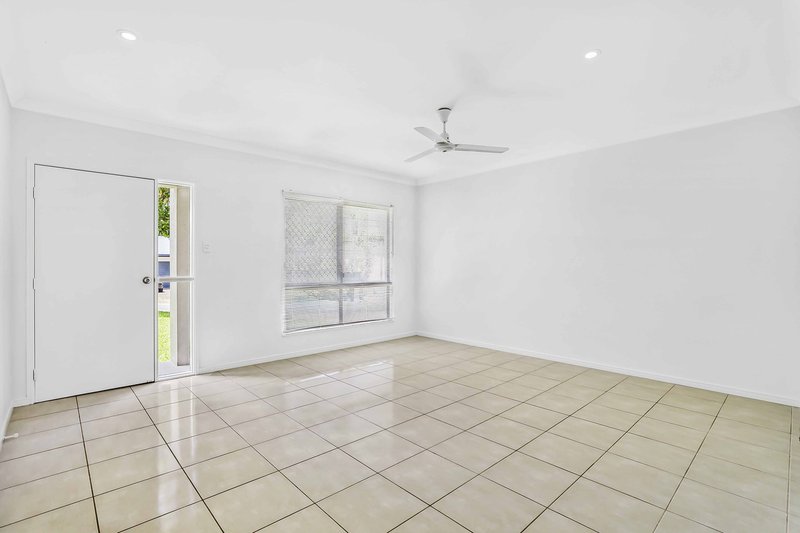 Photo - 2 Tyenna Close, Bentley Park QLD 4869 - Image 3