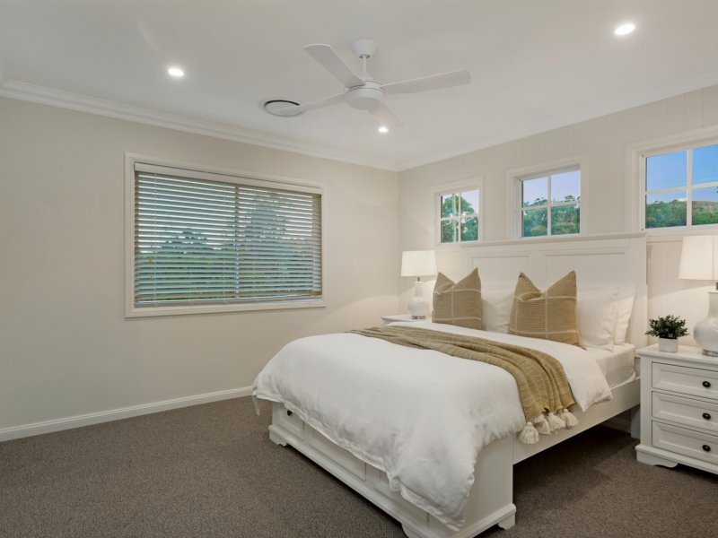 Photo - 2 Umpara Cres , Mudgeeraba QLD 4213 - Image 18