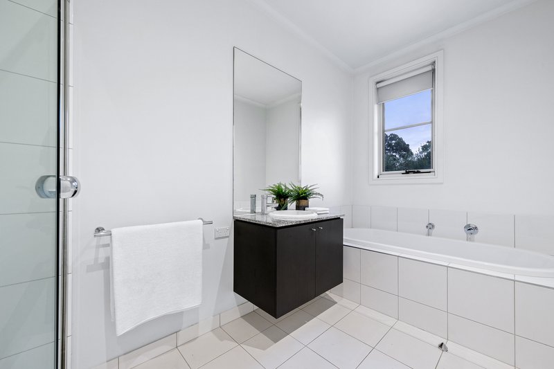 Photo - 2 Unley Place, Mulgrave VIC 3170 - Image 11