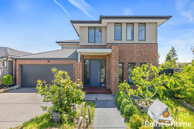 Photo - 2 Upthorpe Way, Mickleham VIC 3064 - Image 1