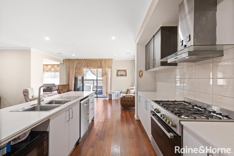 Photo - 2 Upthorpe Way, Mickleham VIC 3064 - Image 6
