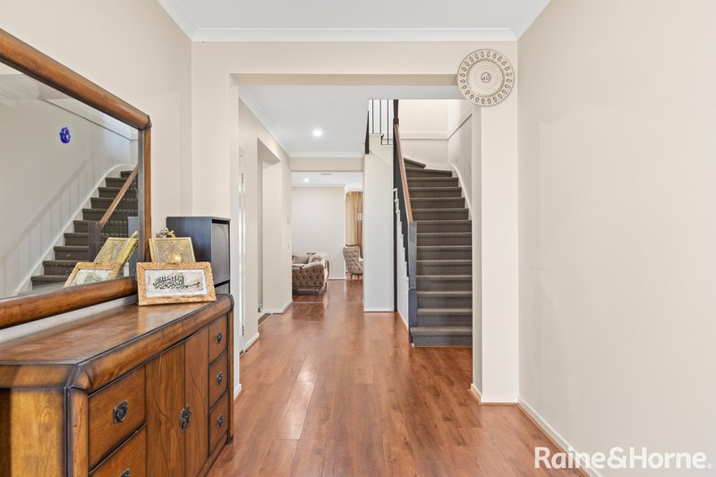 Photo - 2 Upthorpe Way, Mickleham VIC 3064 - Image 10