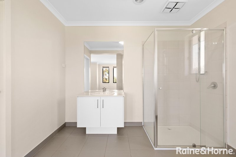 Photo - 2 Upthorpe Way, Mickleham VIC 3064 - Image 15
