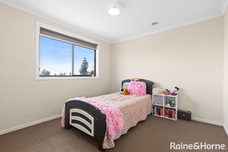 Photo - 2 Upthorpe Way, Mickleham VIC 3064 - Image 16