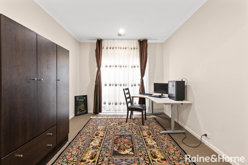 Photo - 2 Upthorpe Way, Mickleham VIC 3064 - Image 20