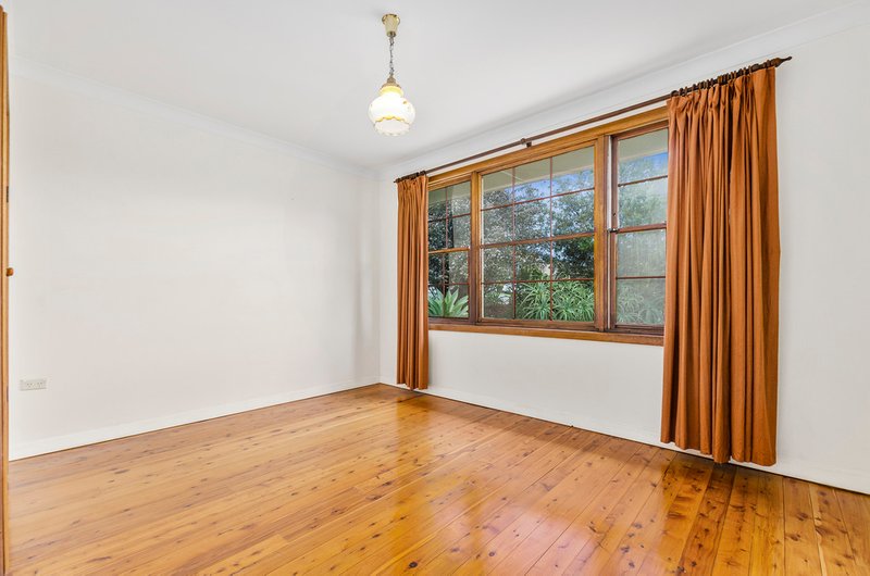 Photo - 2 Uralba Street, West Wollongong NSW 2500 - Image 4