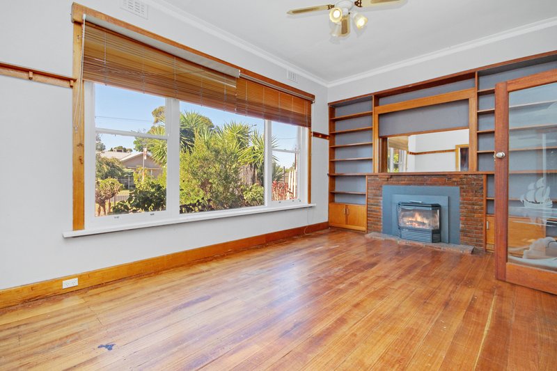 Photo - 2 Valentine Avenue, Horsham VIC 3400 - Image 3