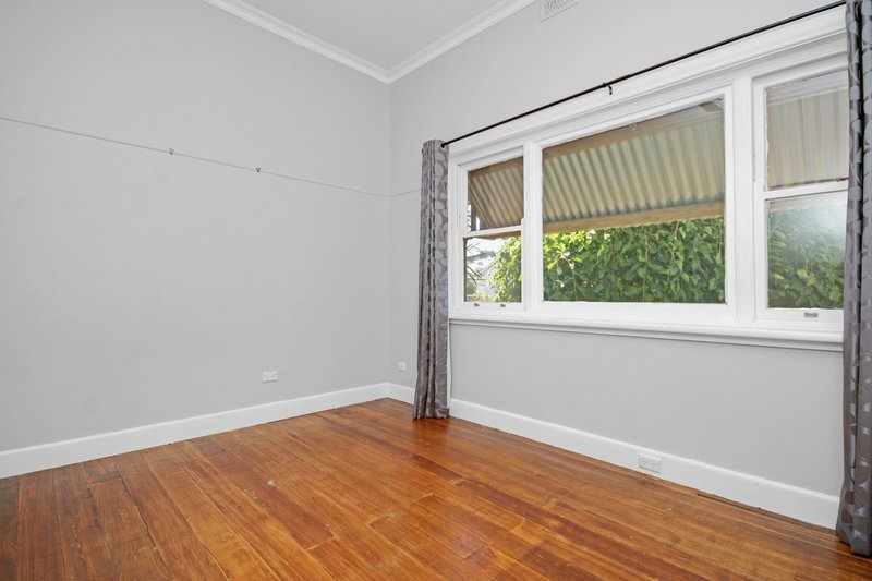 Photo - 2 Valentine Avenue, Horsham VIC 3400 - Image 5