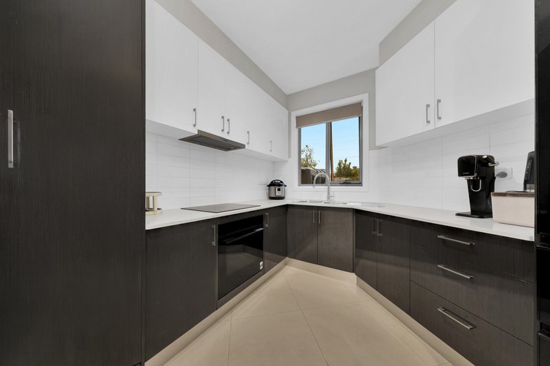Photo - 2 Vasey Avenue, Lalor VIC 3075 - Image 3