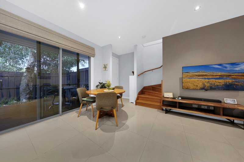 Photo - 2 Vasey Avenue, Lalor VIC 3075 - Image 8