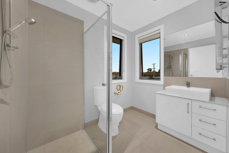 Photo - 2 Vasey Avenue, Lalor VIC 3075 - Image 9