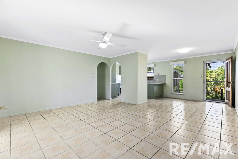 Photo - 2 Venice Court, Point Vernon QLD 4655 - Image 5