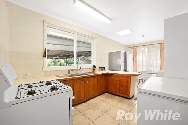 Photo - 2 Victor Crescent, Forest Hill VIC 3131 - Image 5