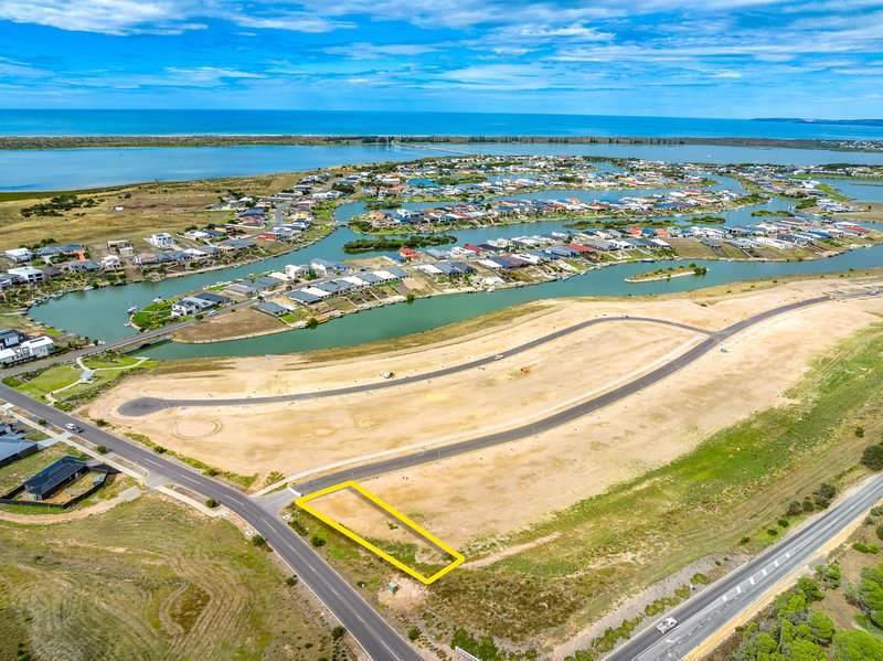 Photo - 2 Victoria Parade, Hindmarsh Island SA 5214 - Image 2