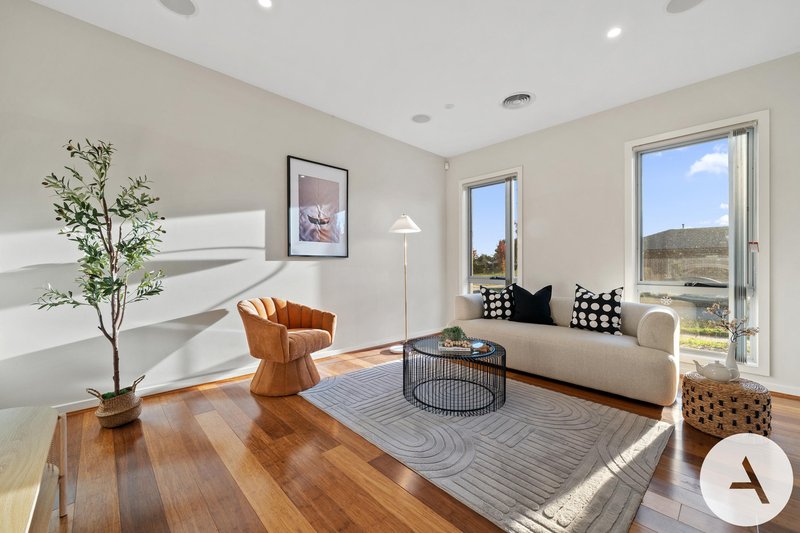 Photo - 2 Villaret Street, Harrison ACT 2914 - Image 2