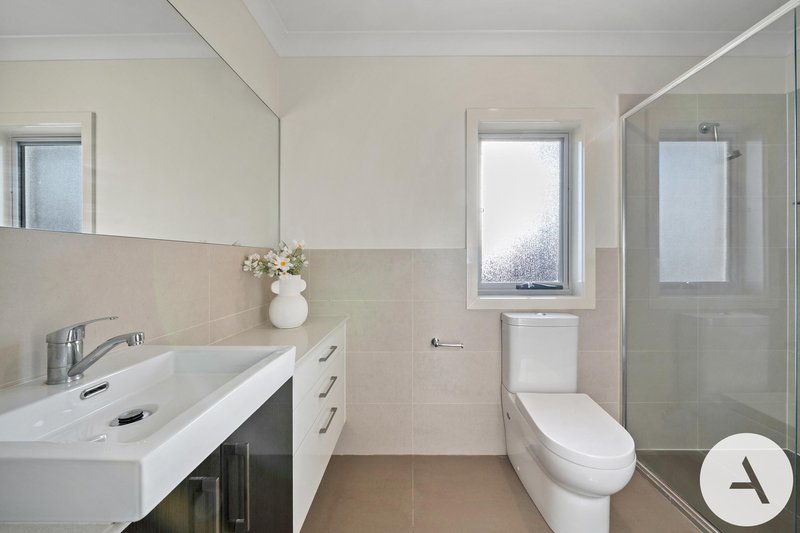 Photo - 2 Villaret Street, Harrison ACT 2914 - Image 14