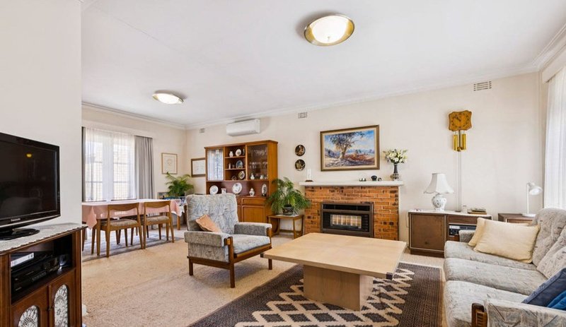 Photo - 2 Vincent Street, Mulgrave VIC 3170 - Image 3