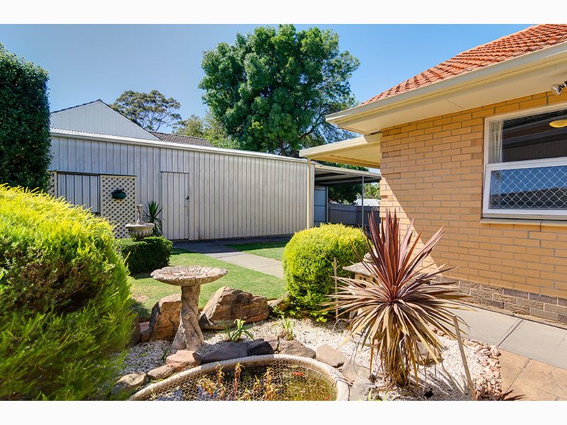 Photo - 2 Vine Street, Morphett Vale SA 5162 - Image 3