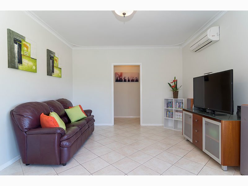 Photo - 2 Vine Street, Morphett Vale SA 5162 - Image 6