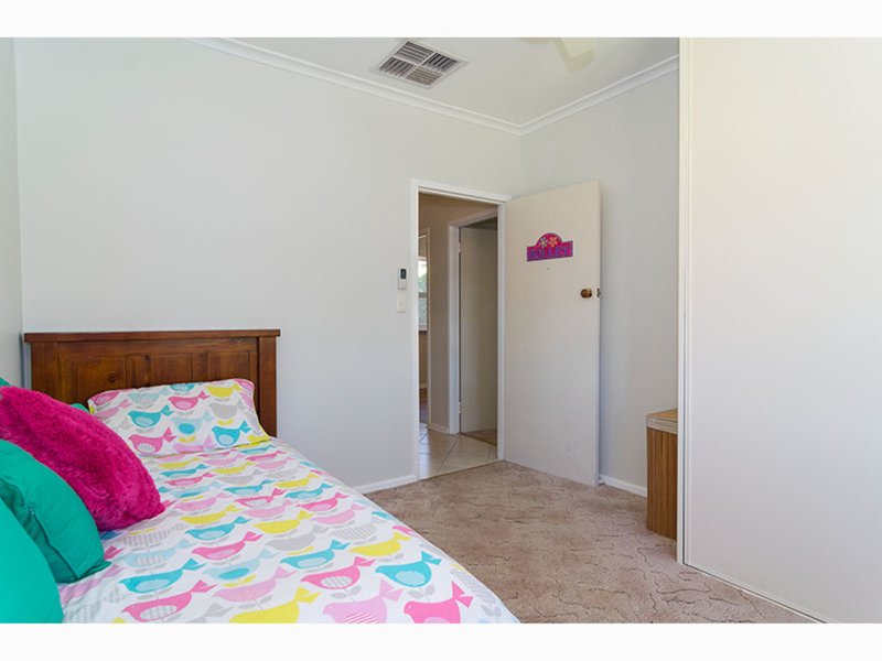 Photo - 2 Vine Street, Morphett Vale SA 5162 - Image 14