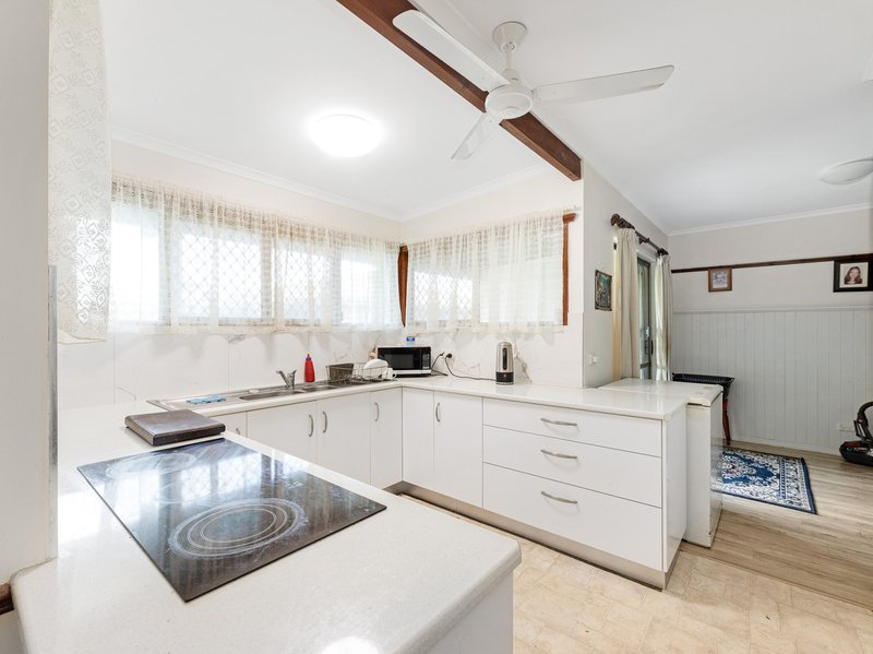 Photo - 2 Virginia Court, Scarness QLD 4655 - Image 3