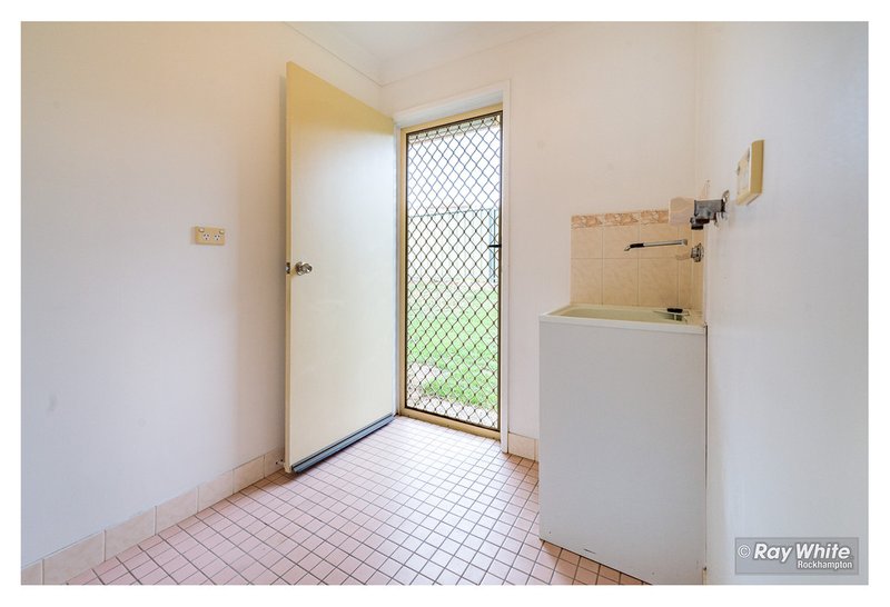 Photo - 2 Wafer Court, Norman Gardens QLD 4701 - Image 22