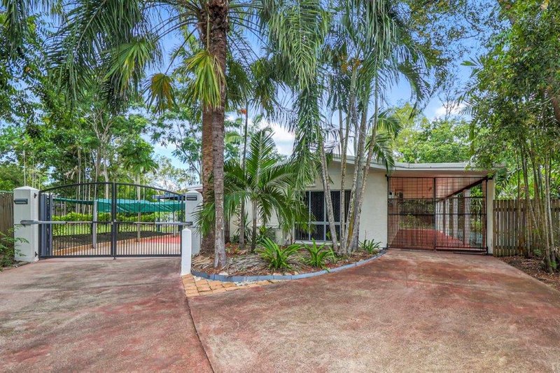 2 Wallum Close, Holloways Beach QLD 4878