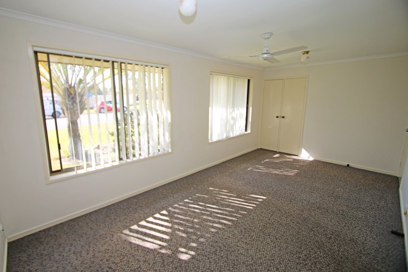 Photo - 2 Walrus Drive, Ashmore QLD 4214 - Image 6