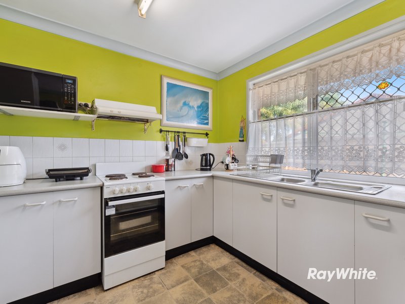 Photo - 2 Wantana Crescent, Edens Landing QLD 4207 - Image 5