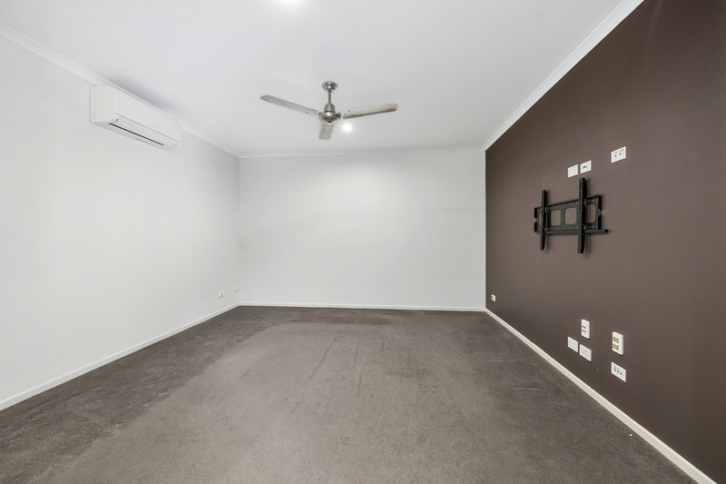 Photo - 2 Waratah Pl , Southside QLD 4570 - Image 7