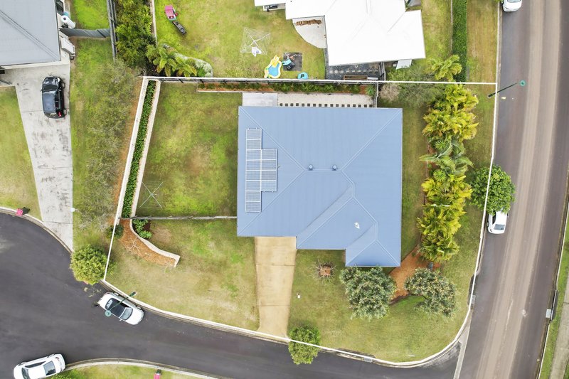 Photo - 2 Waratah Pl , Southside QLD 4570 - Image 16