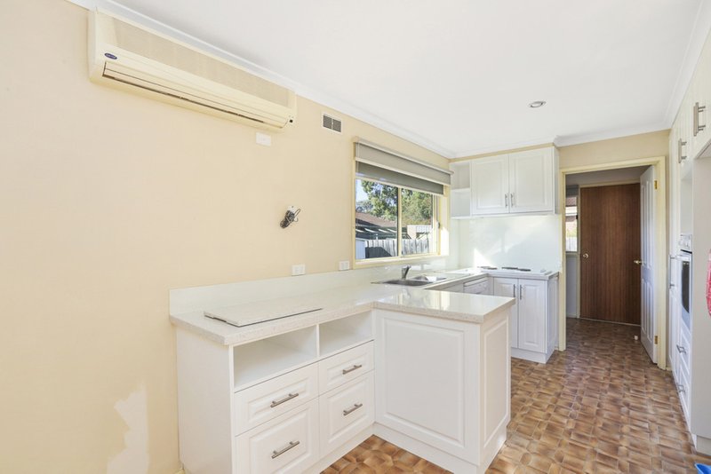 Photo - 2 Ware Street, Lara VIC 3212 - Image 3