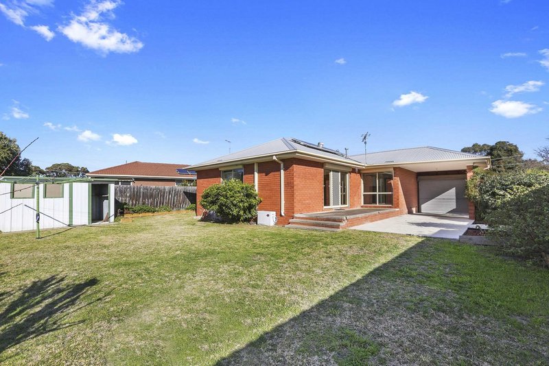 Photo - 2 Ware Street, Lara VIC 3212 - Image 10