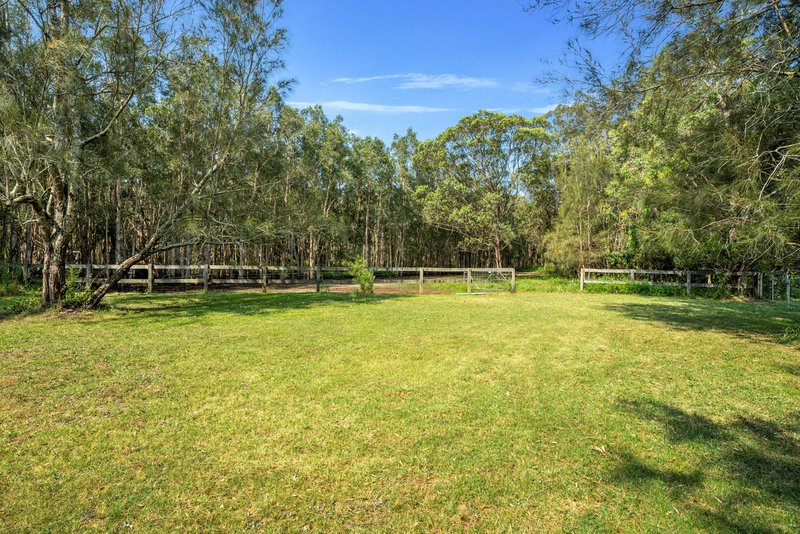 Photo - 2 Warner Avenue, Tuggerawong NSW 2259 - Image 2