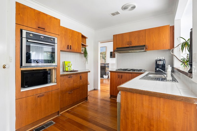 Photo - 2 Warrain Street, Frankston VIC 3199 - Image 4