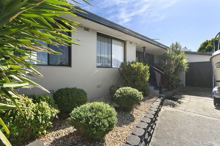 2 Warrina Place, Greystanes NSW 2145