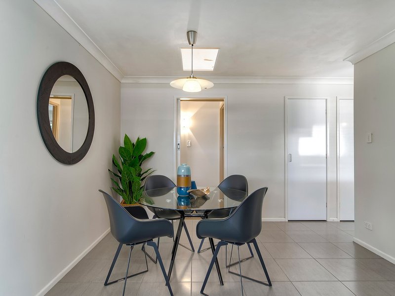 Photo - 2 Warringah Street, Everton Park QLD 4053 - Image 4