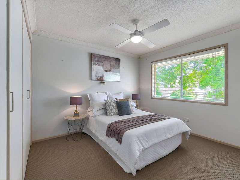 Photo - 2 Warringah Street, Everton Park QLD 4053 - Image 9