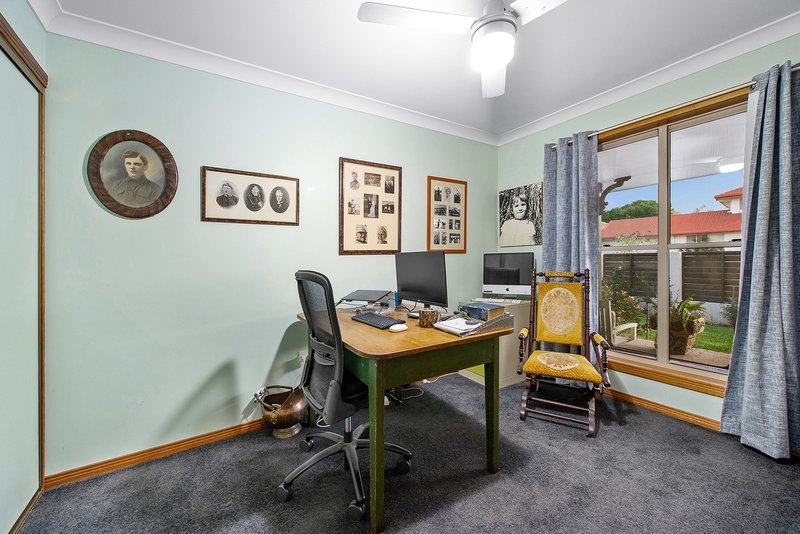 Photo - 2 Waterford Place, Bridgeman Downs QLD 4035 - Image 15