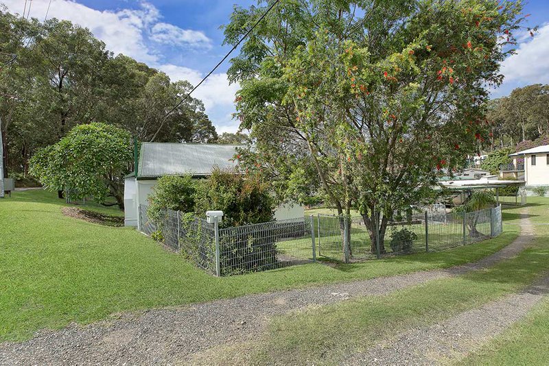 Photo - 2 Watkins Road, Wangi Wangi NSW 2267 - Image 4