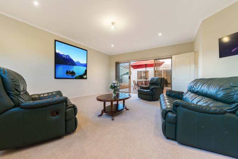 Photo - 2 Wedd Street, Cheltenham VIC 3192 - Image 5