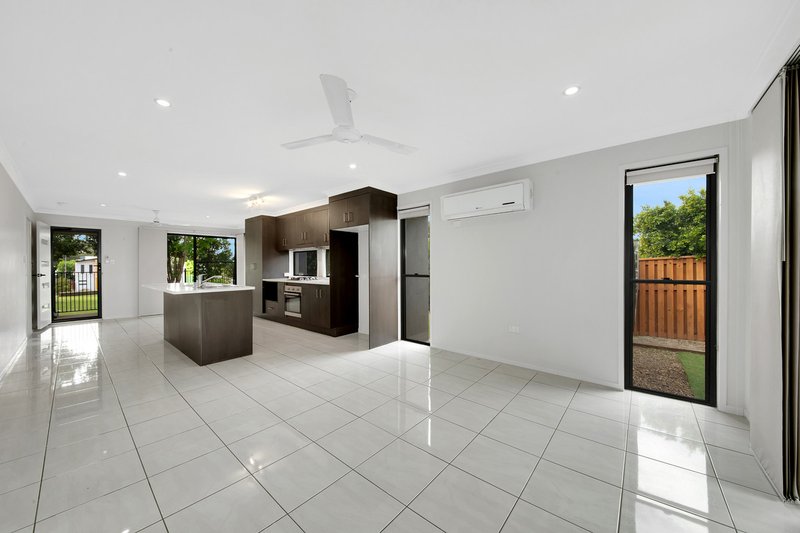 Photo - 2 Wedgetail Road, Clinton QLD 4680 - Image 3