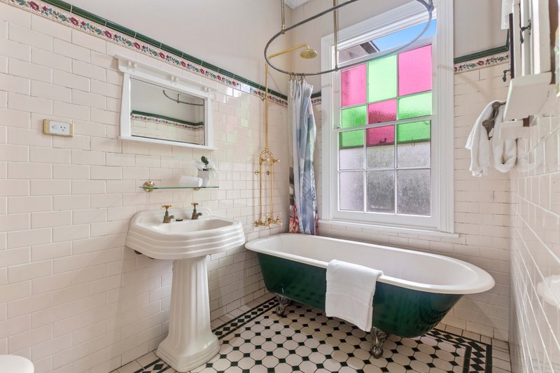 Photo - 2 Wells Street, Thornleigh NSW 2120 - Image 10