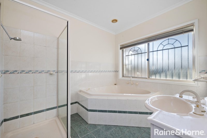 Photo - 2 Wentworth Court, Jerrabomberra NSW 2619 - Image 12